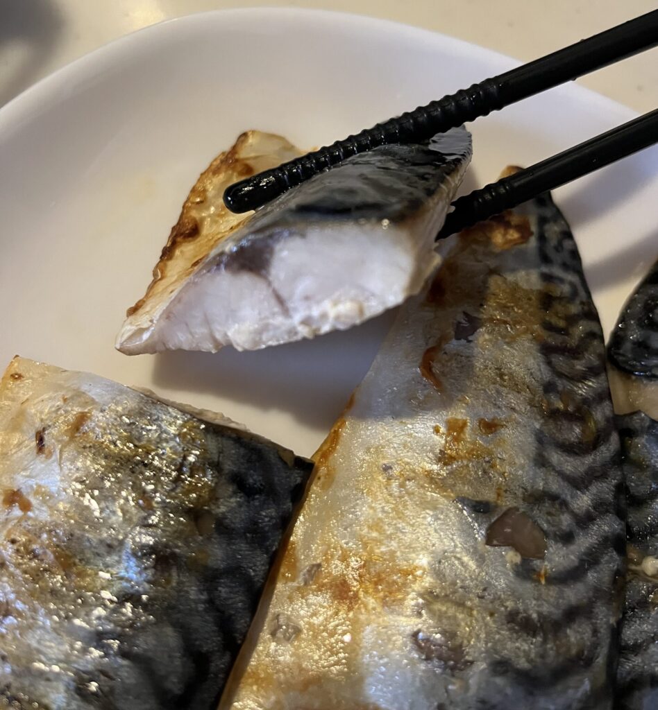 焼き上がりサバの断面の写真